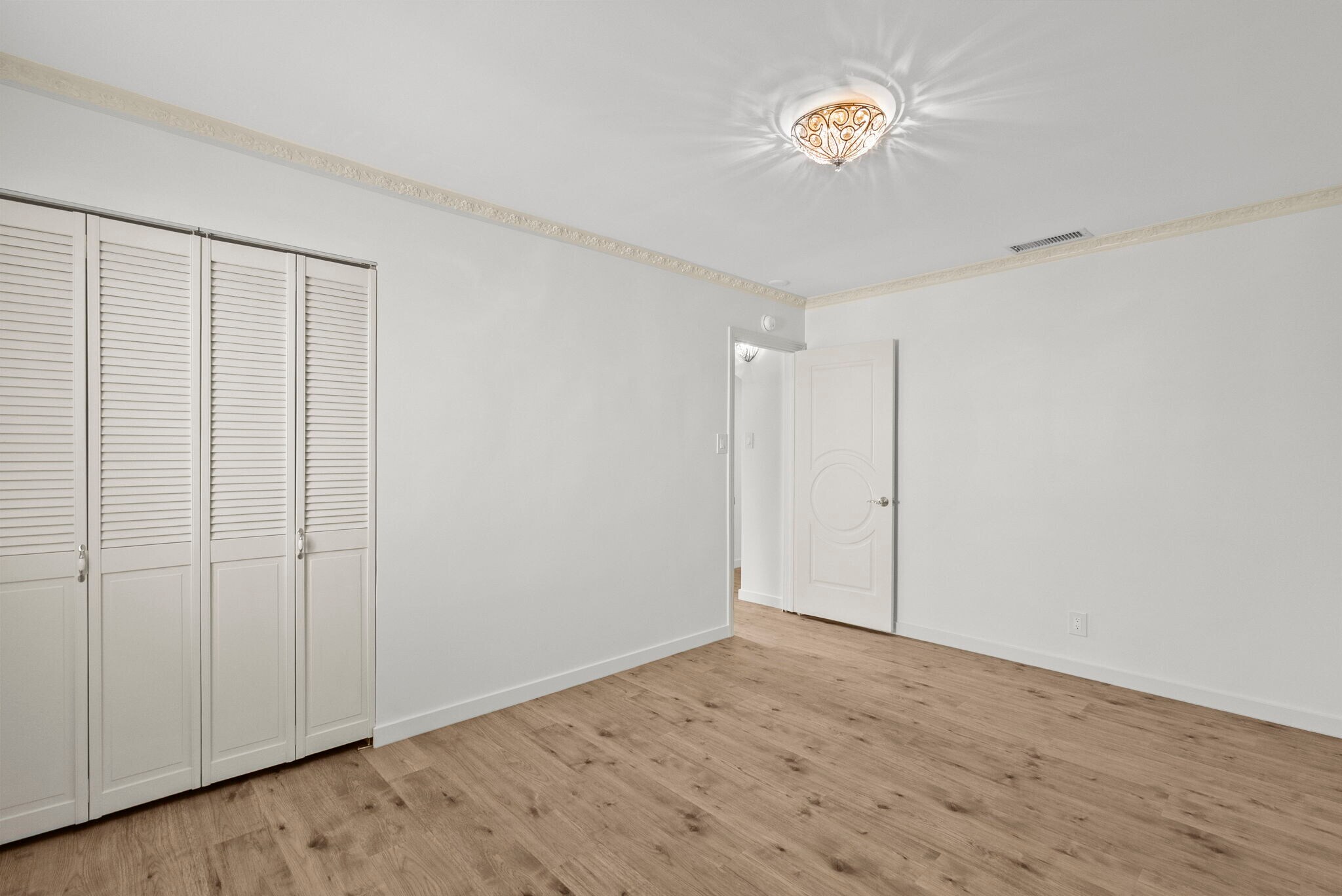 Building Photo - 18621 Bryant St