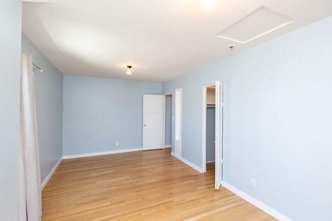 Building Photo - 2 Bed, 2 Bath home in Ocean Beach