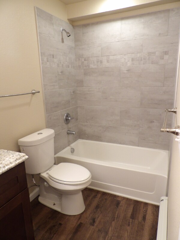 Building Photo - 2640 E Monument St