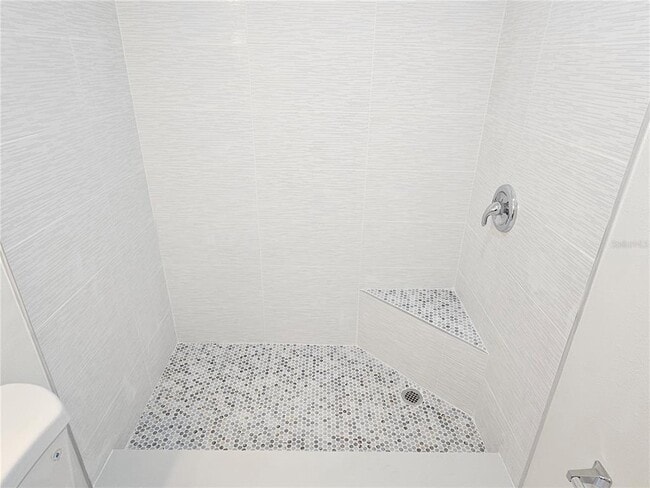 Building Photo - 655 7th Ave N