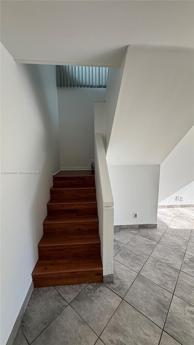 Building Photo - 2961 SW 87th Ave