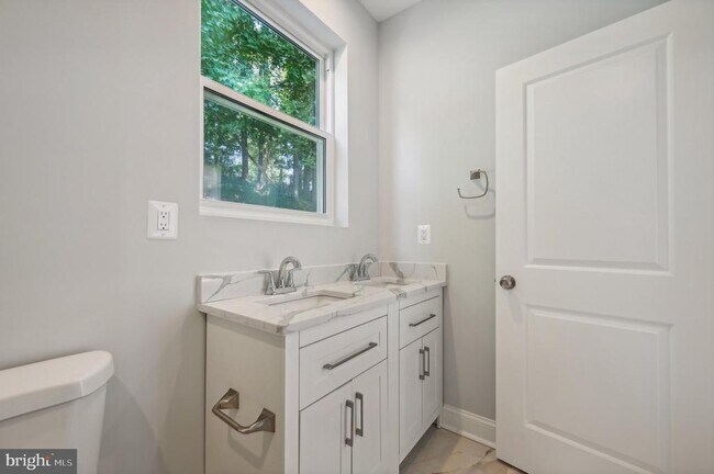 Building Photo - 2430 Harris Mill Rd