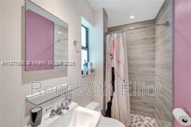 Building Photo - 1704 Rodman St