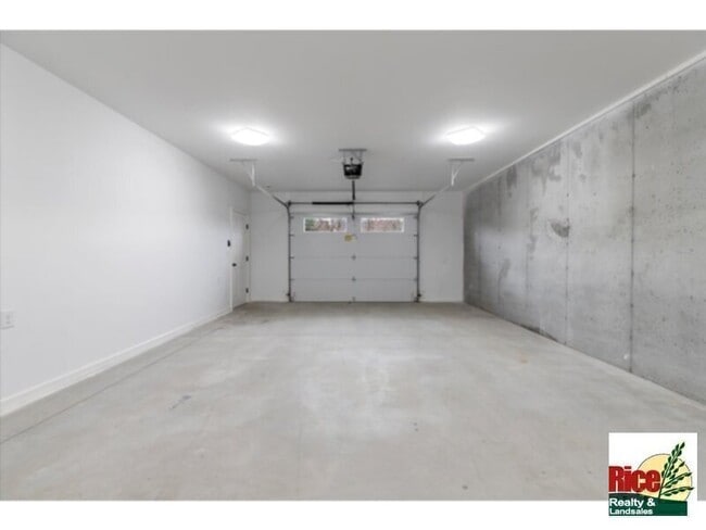 Building Photo - New build townhome available this spring!