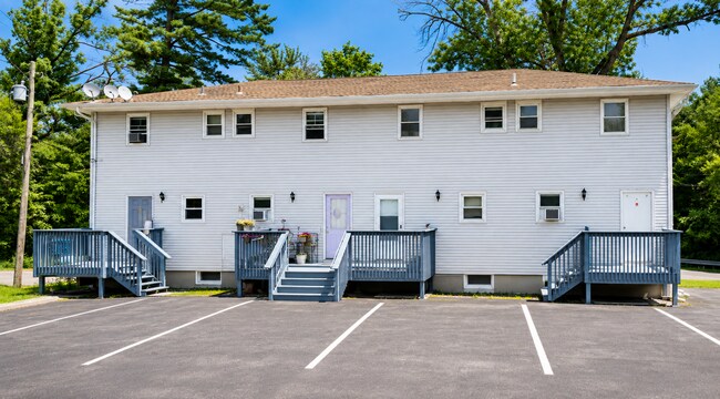 Building Photo - 531 Moosup Pond Rd