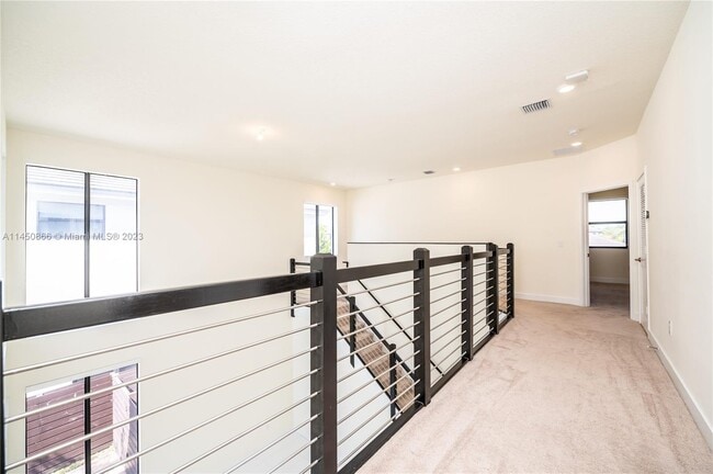 Building Photo - 8911 NW 160th Ter