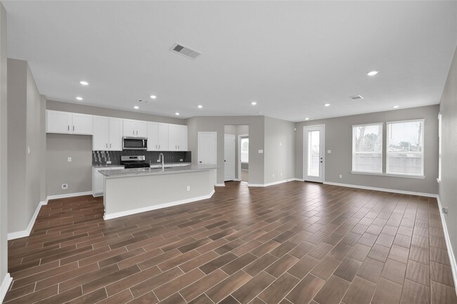 Building Photo - 610 Coyote Cyn Ct