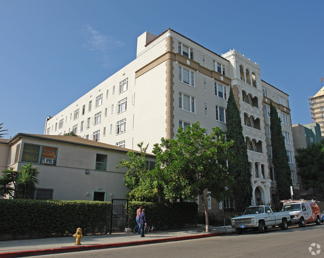 La Leyenda Apartments - 1737 Whitley Ave Los Angeles CA 90028 | Apartment  Finder