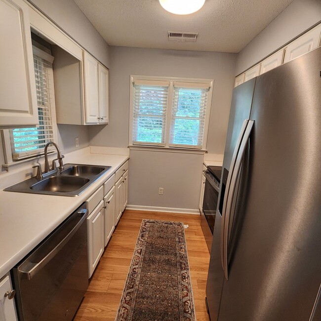 Building Photo - 2831 Edridge Ct