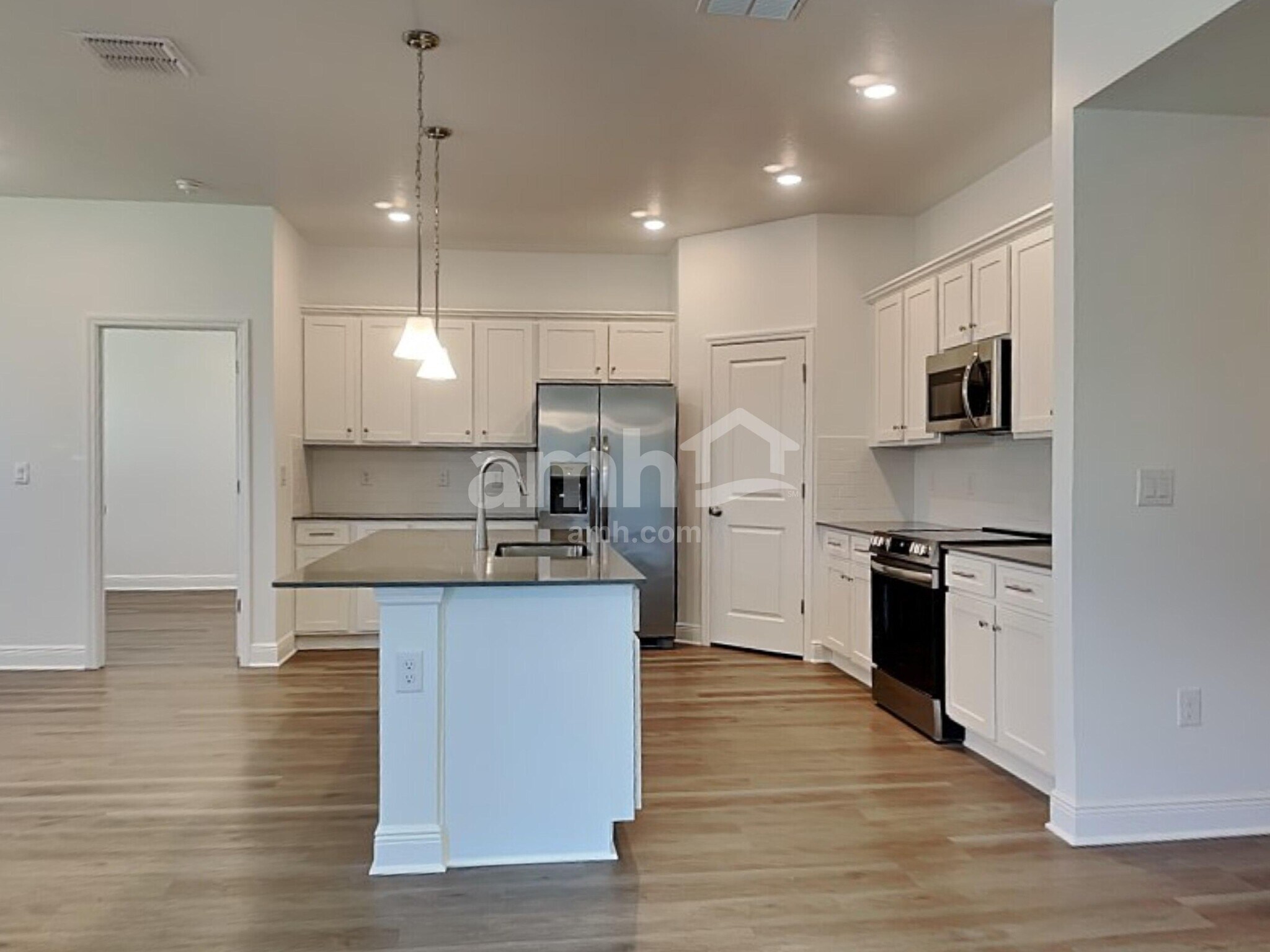 Building Photo - 6387 Atlantic Bch Ave