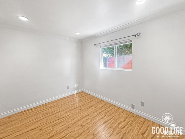 Building Photo - Fond Du Lac Ave