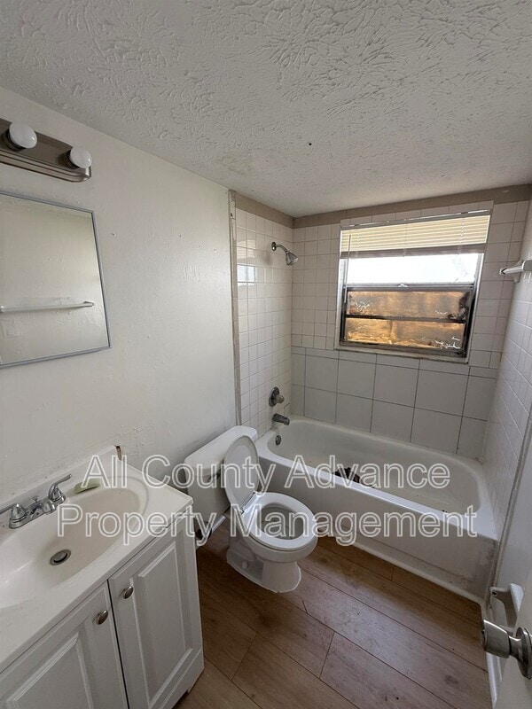 Building Photo - 4911 E Temple Heights Rd