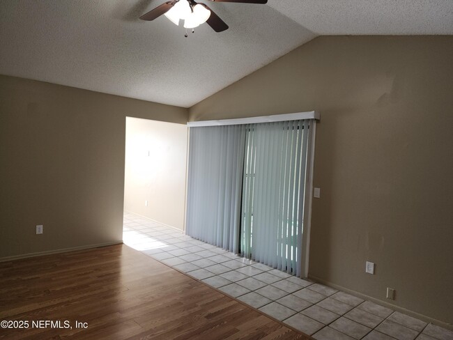 Building Photo - 3309 Donzi Way W
