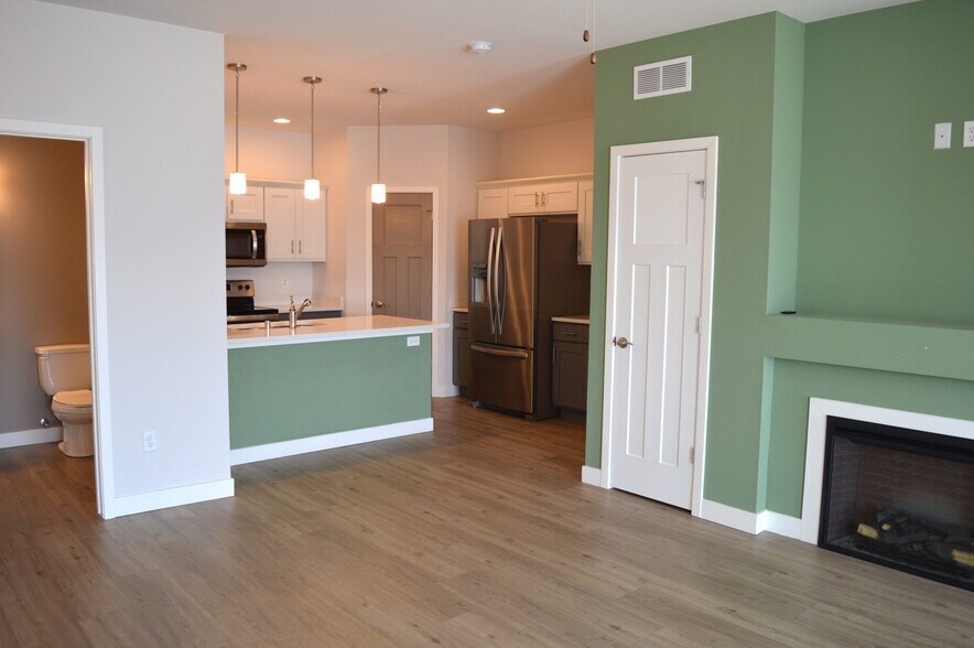 Building Photo - 4940 Innovation Dr