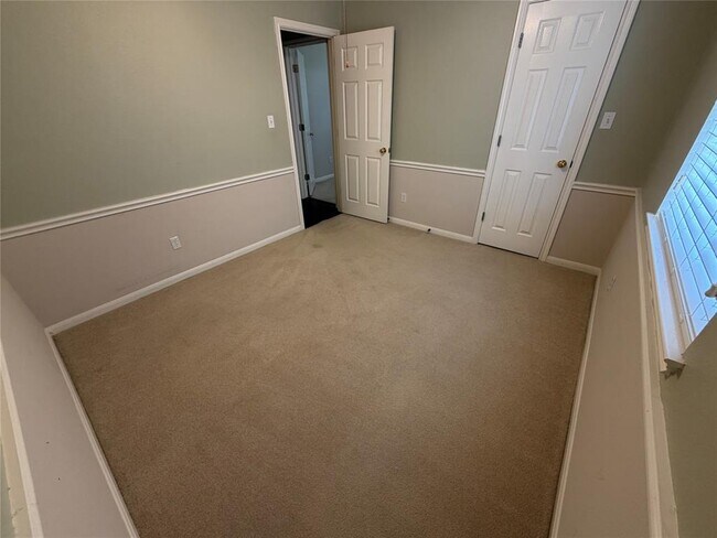 Building Photo - 8413 Sea Ash Cir