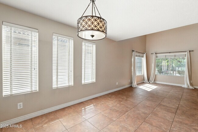 Building Photo - 4274 E Creosote Dr