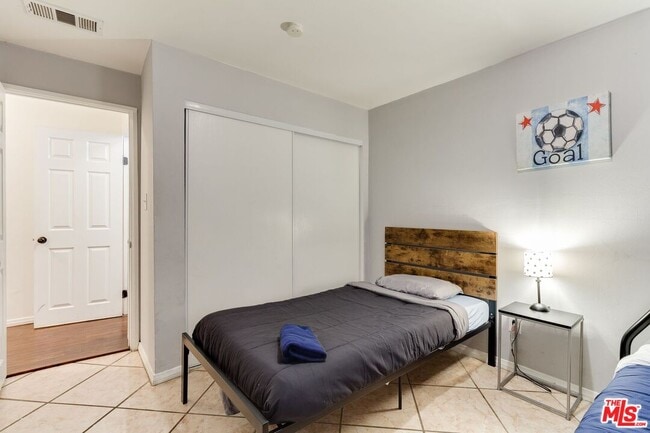 Building Photo - 6659 Amigo Ave