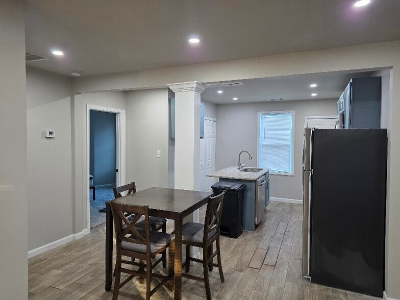 Building Photo - 2793 Suwanee Ave