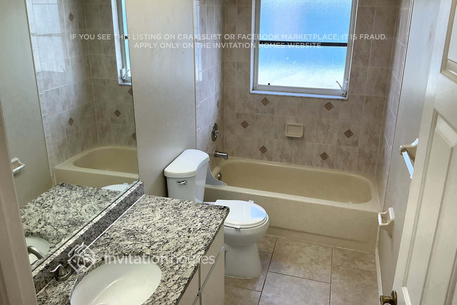 Building Photo - 23156 Hillsdale Ave