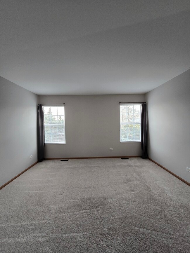 Building Photo - 5006 Syracuse Ct