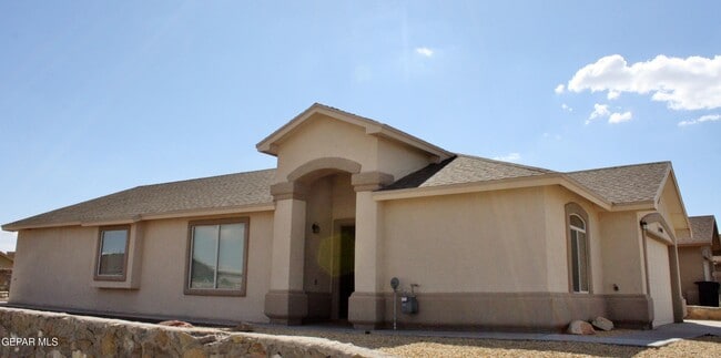 Building Photo - 14444 Desert Sage Dr