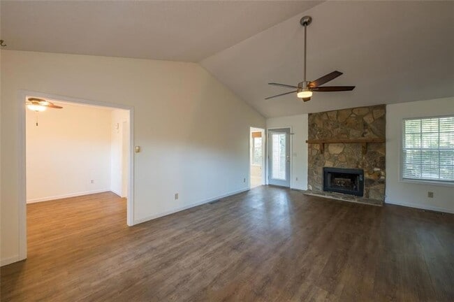 Building Photo - 3086 Cynthia Ct