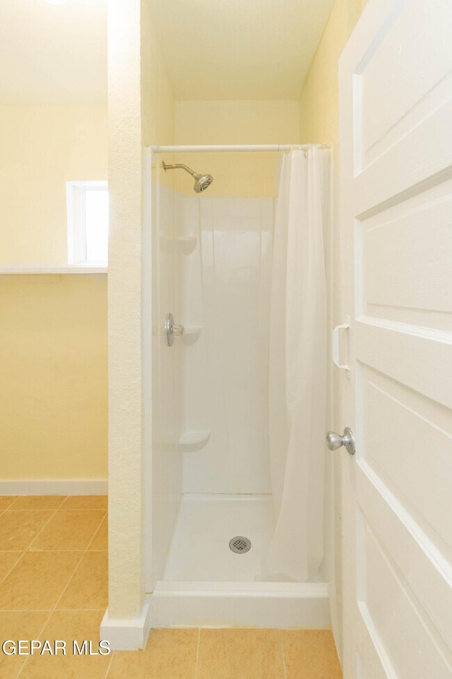 Building Photo - 1309 E Rio Grande Ave