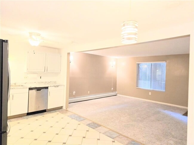 Building Photo - 567 Smithfield Rd