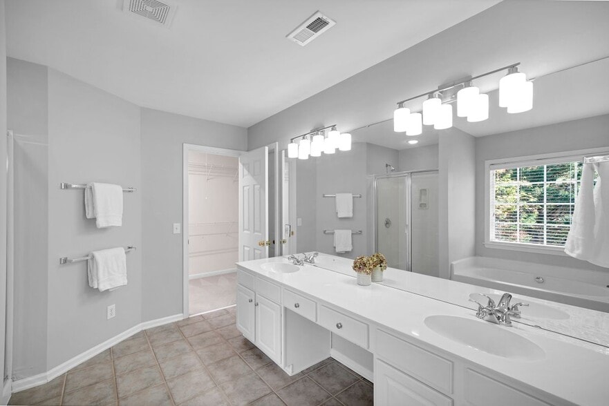 Building Photo - 14213 Eldon Dr