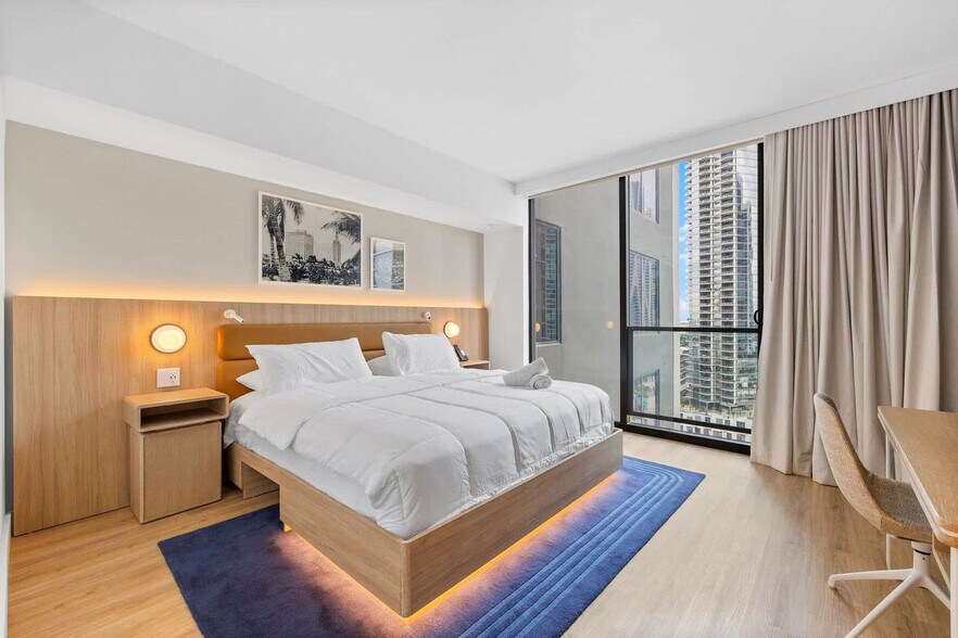 Building Photo - 159 NE 6th St