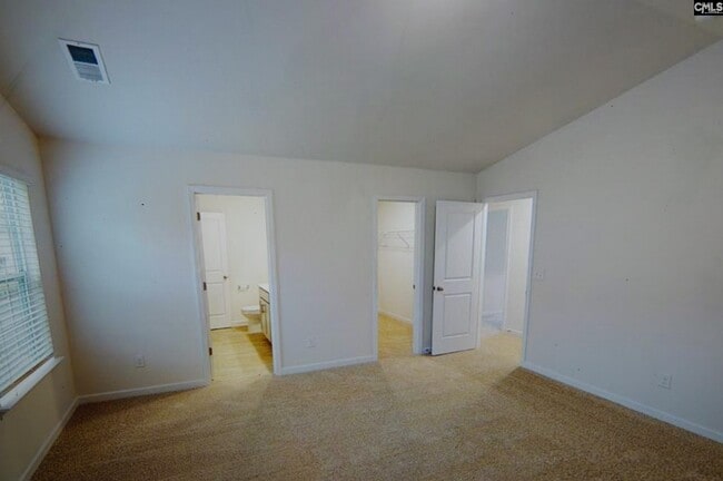 Building Photo - 457 Delahays Rd