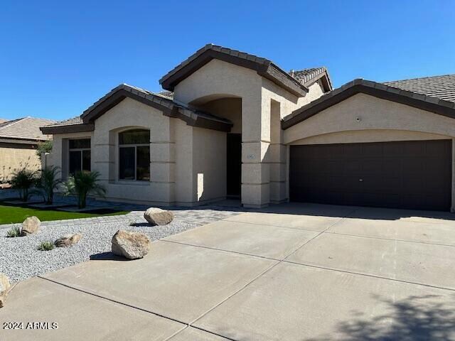 Primary Photo - 6901 E Paradise Ln