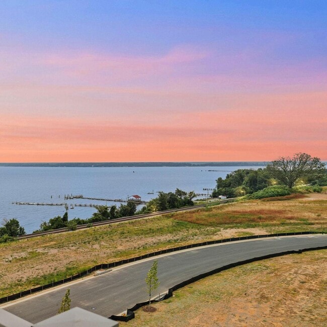 Building Photo - 1611 POTOMAC SHORES Pky