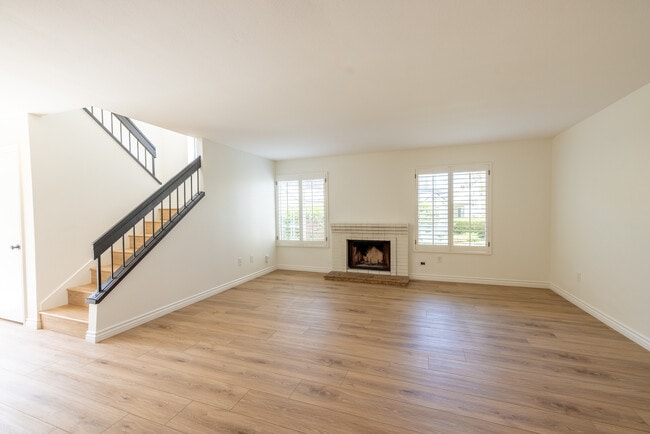 Building Photo - 3776 Portland Ct