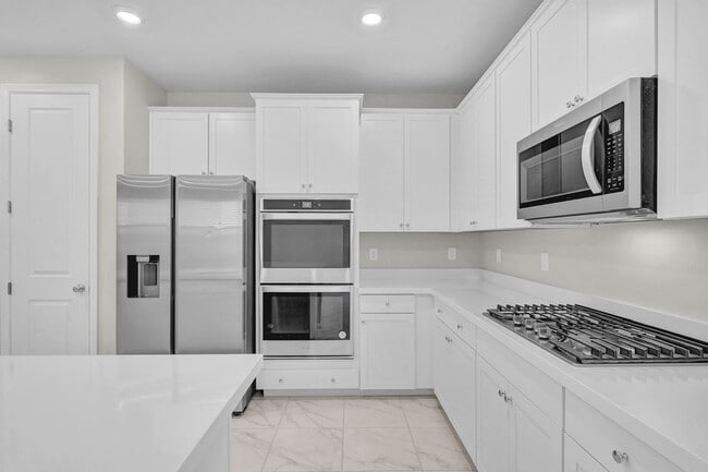 Building Photo - Summerlin gated community 4 bedroom 3 baths