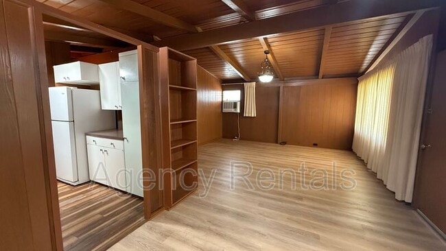 Building Photo - 2458 Aumakua St