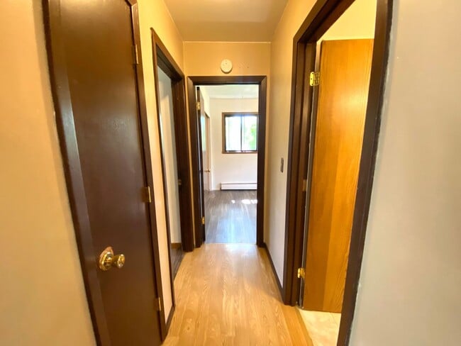 Building Photo - 2 Bedroom Duplex