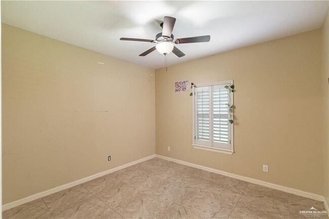 Building Photo - 2014 Thacker Ln