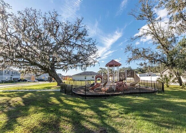 Building Photo - 9235 Freedom Hill Dr