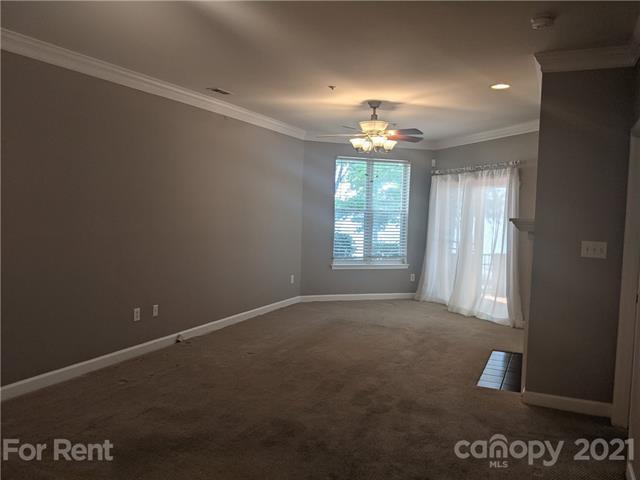 Building Photo - 915 Northeast Dr