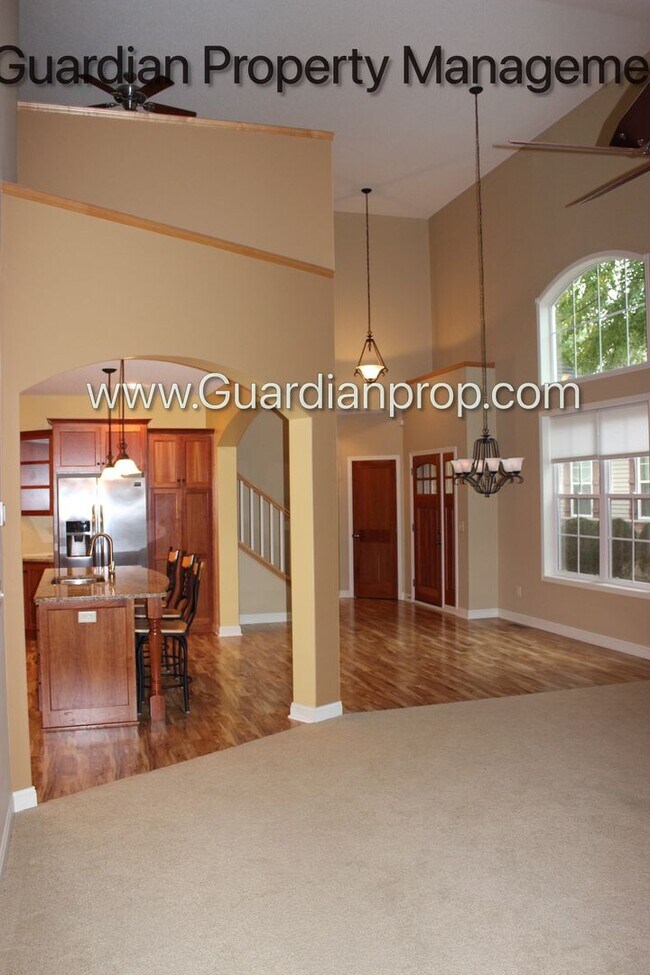 Building Photo - Gorgeous Brooklyn Park Single Family Home, 2 Car Garage, W/D, Office, Available Jan/Feb