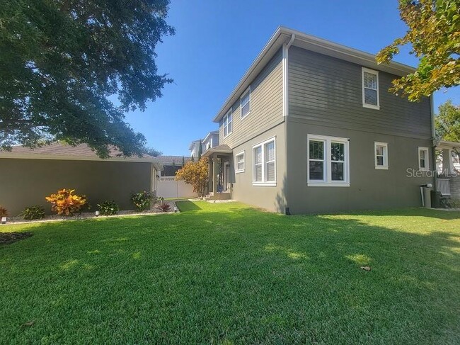 Building Photo - 3525 Pickerell Pl