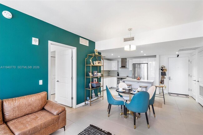 Building Photo - 1600 NE 1st Ave