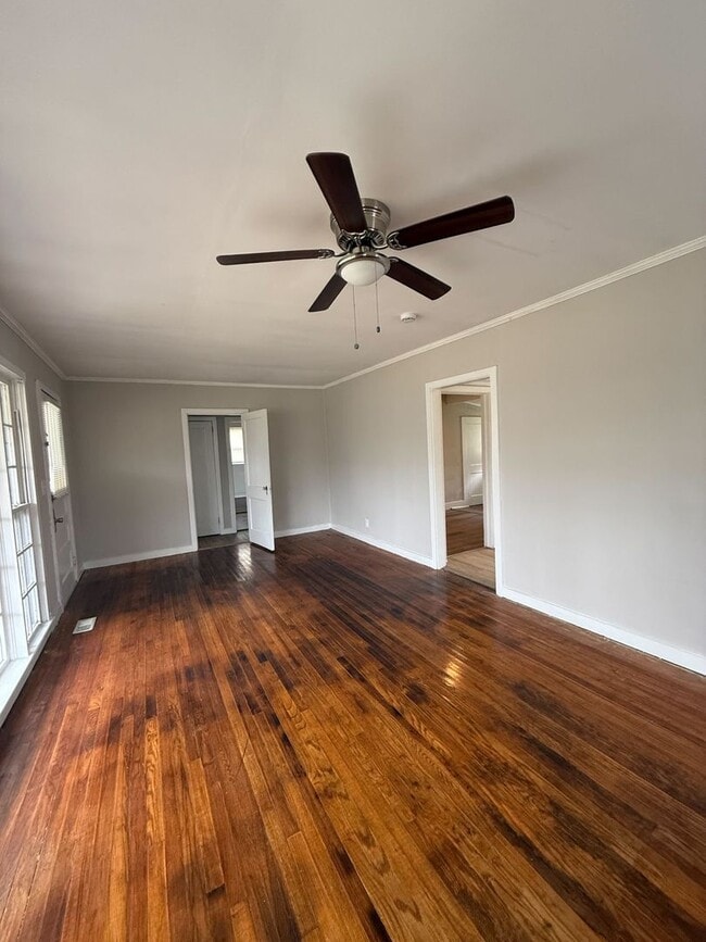 Building Photo - MUST SEE!!  2 Bedroom, 1 Bath  Home in Talladega!