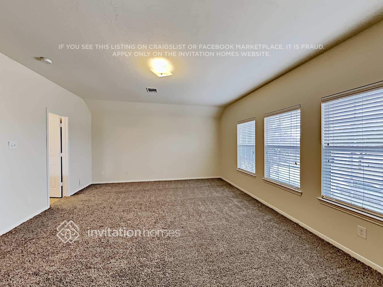 Building Photo - 2411 Lago Mirado Wy