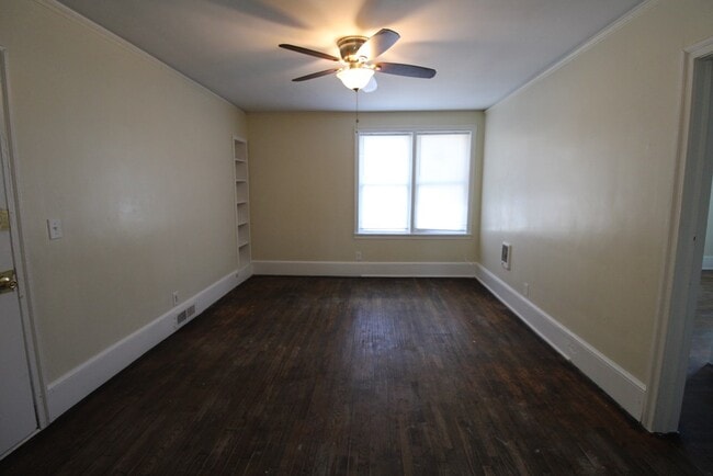 Building Photo - 304 Loring Dr