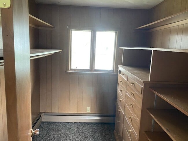 Building Photo - 502 S. Congress