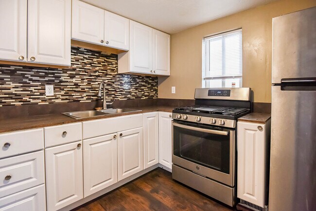 Building Photo - 951 Washington St