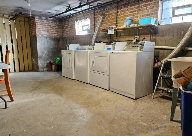 Building Photo - 2 bedroom in Riverside IL 60546