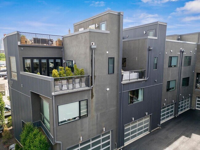 Building Photo - 236 Neruda Ave